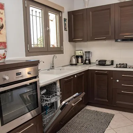 Giannakis Villa *